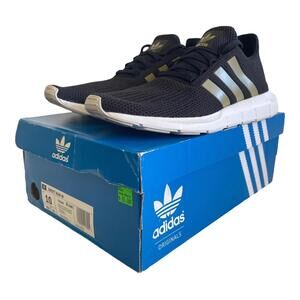 Adidas Originals Women’s 2018 SWIFT RUN W Sneakers.